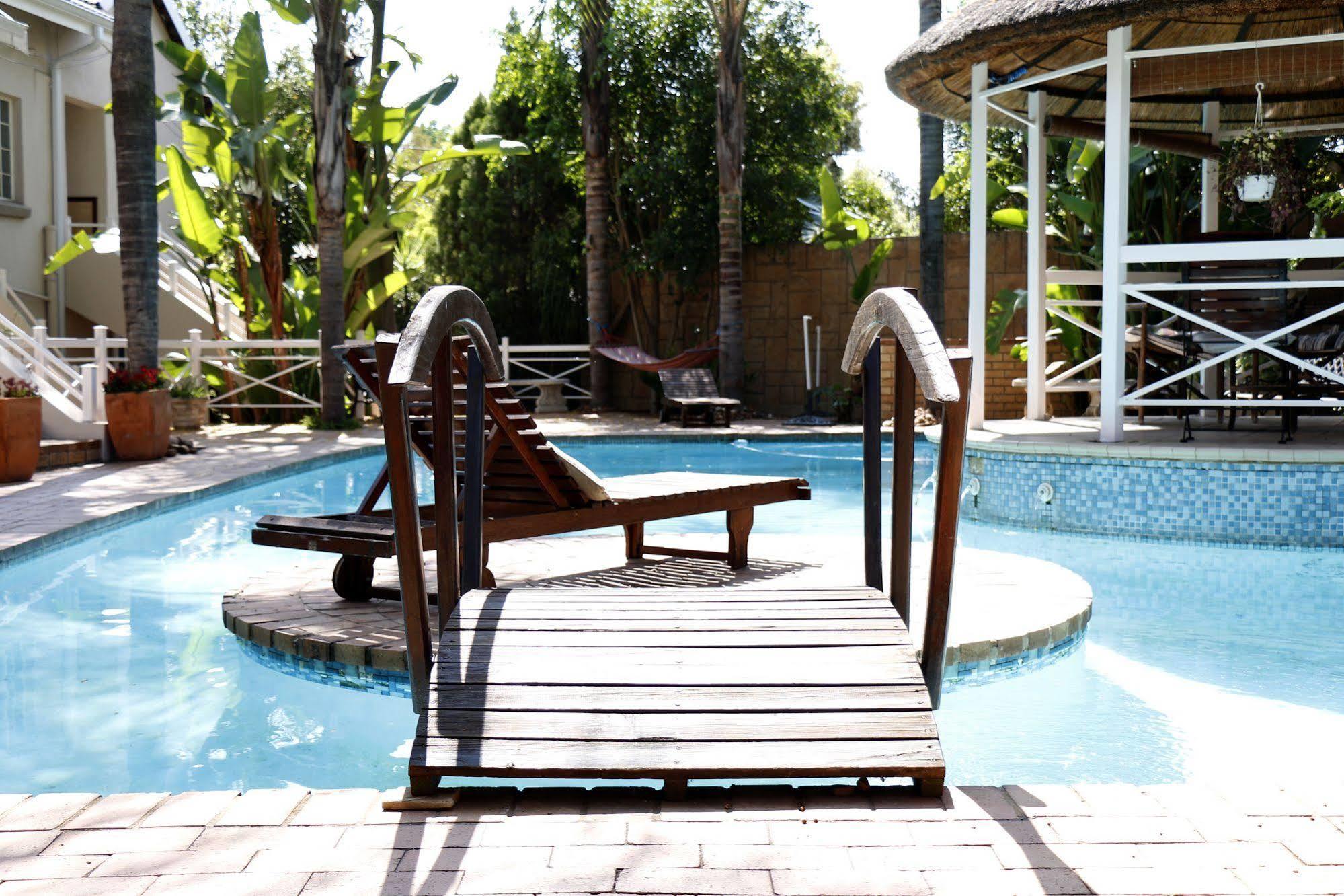 Summerview Guest Lodge Johannesburg Exteriör bild