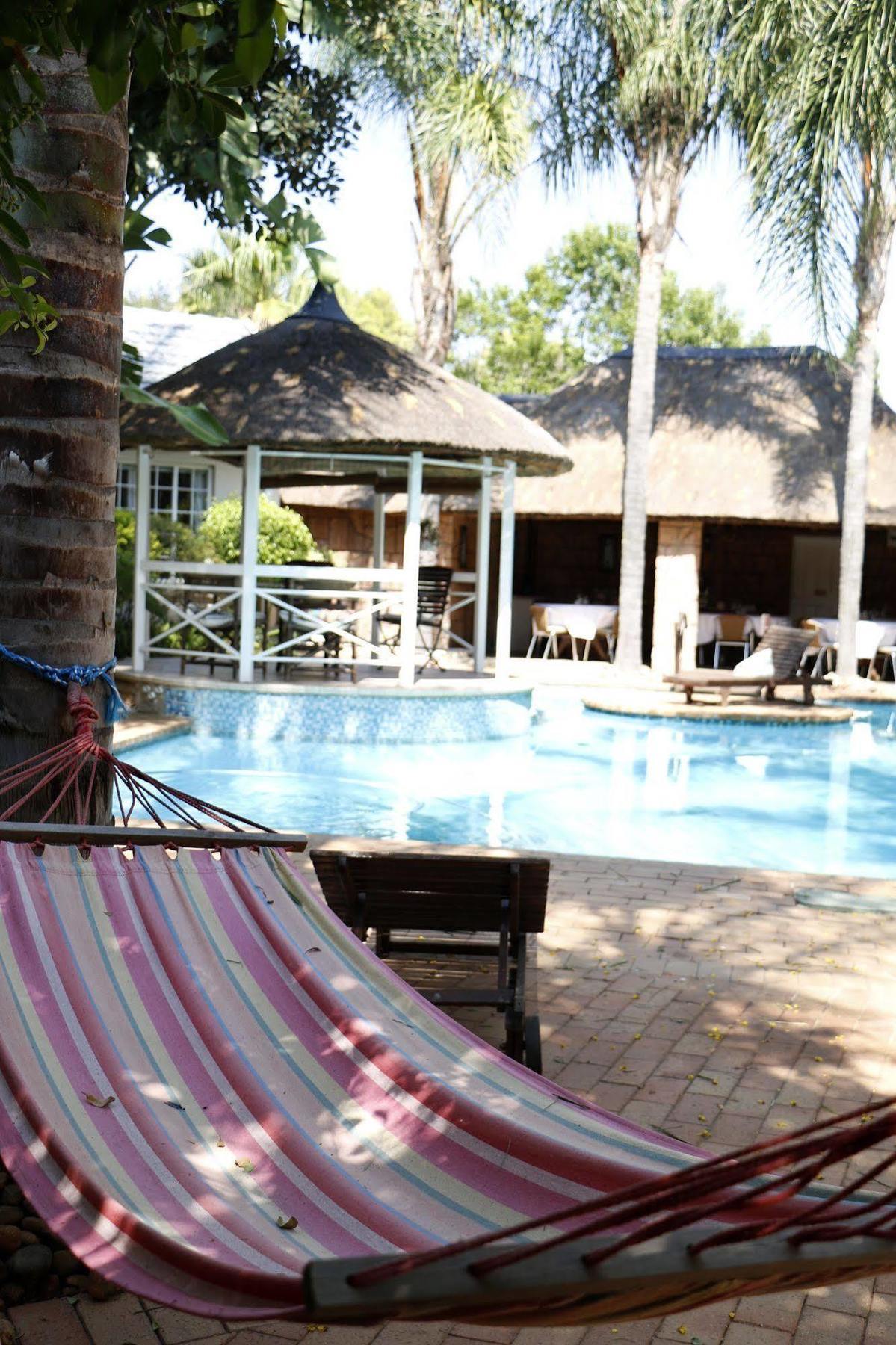 Summerview Guest Lodge Johannesburg Exteriör bild