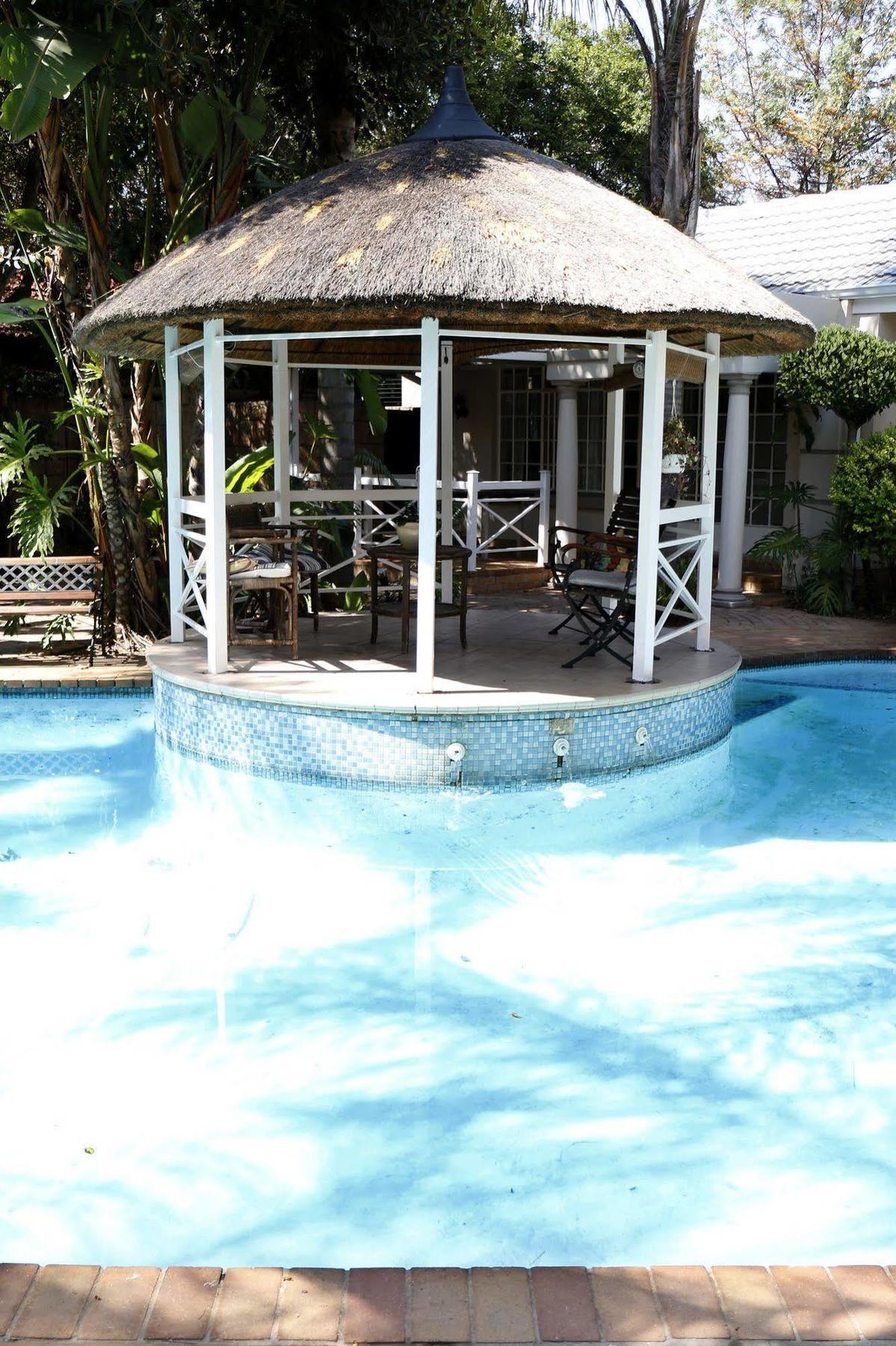 Summerview Guest Lodge Johannesburg Exteriör bild